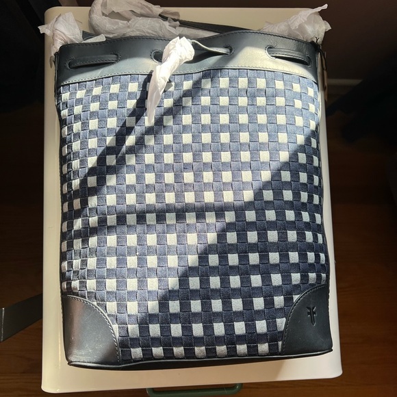 FRYE Melissa Denim Drawstring Hobo Bucket Bag NWT - Picture 3 of 8